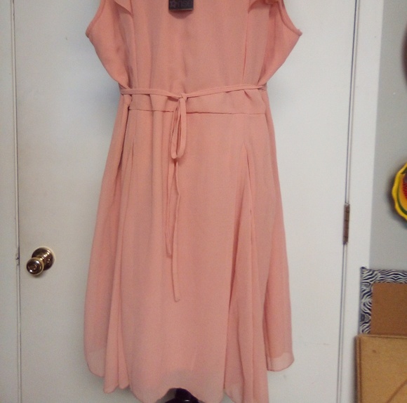 Dress - Picture 4 of 4